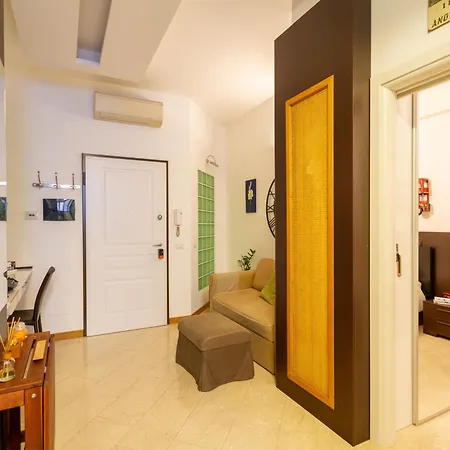 Modern And Cozy In Darsena Area Milano